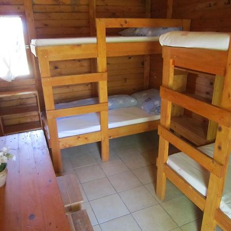 Hotel Sóstói Lovaskemping és Turistaház Nyíregyháza Esterno foto