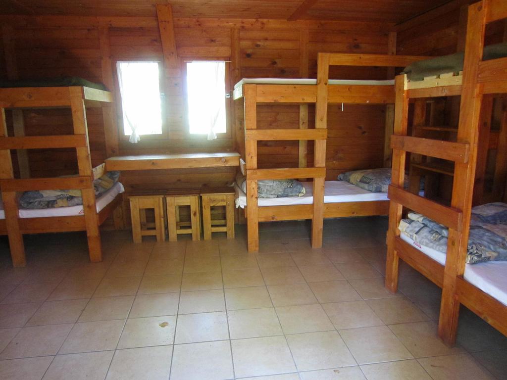 Hotel Sóstói Lovaskemping és Turistaház Nyíregyháza Esterno foto