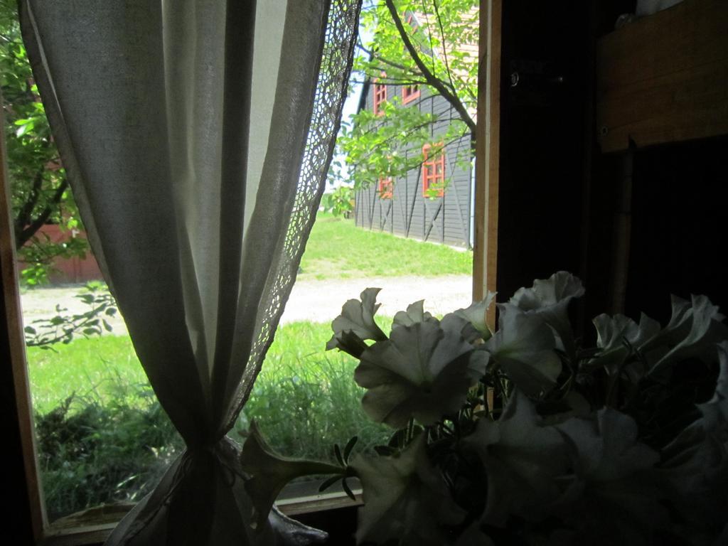 Hotel Sóstói Lovaskemping és Turistaház Nyíregyháza Esterno foto